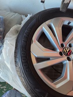 Volkswagen Atlas rims and tires