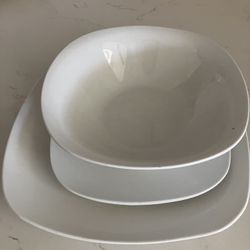 Plates And Bowls, Serving Eight