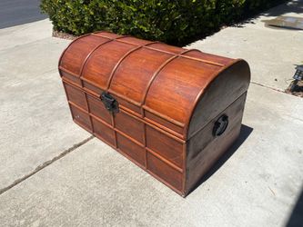 Vintage Dome-Top Storage Toy Chest Trunk Furniture