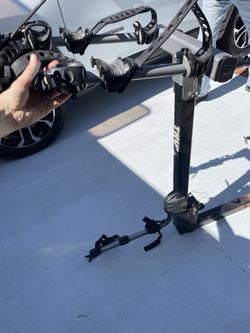 Thule Bike Rack-4 bike capacity
