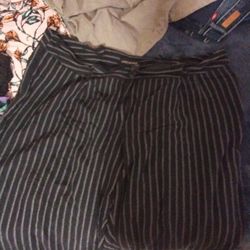 Lane bryant Black & white stripe.
Size 22