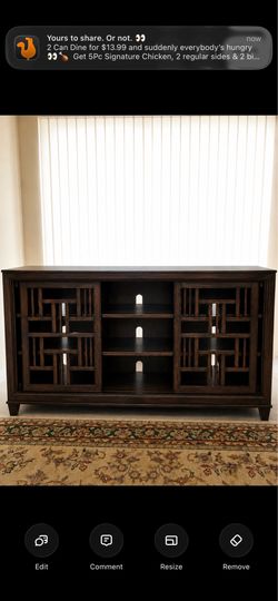 Entertainment center