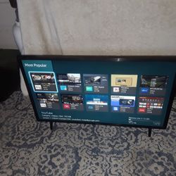 Samsung Smat TV 32" Inch Remote control Includes 