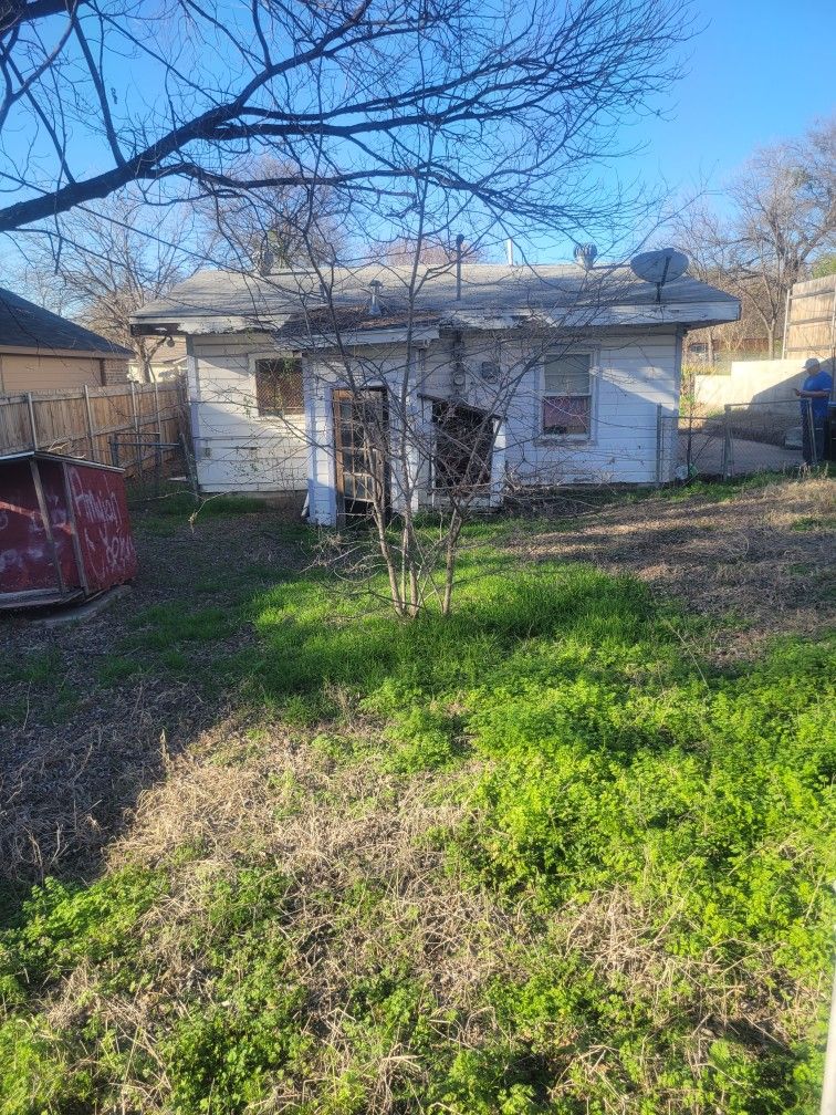 House for flipping for a great location. for Sale in Mansfield, TX