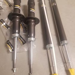 2005 300 Chrysler Magnum Charger Struts