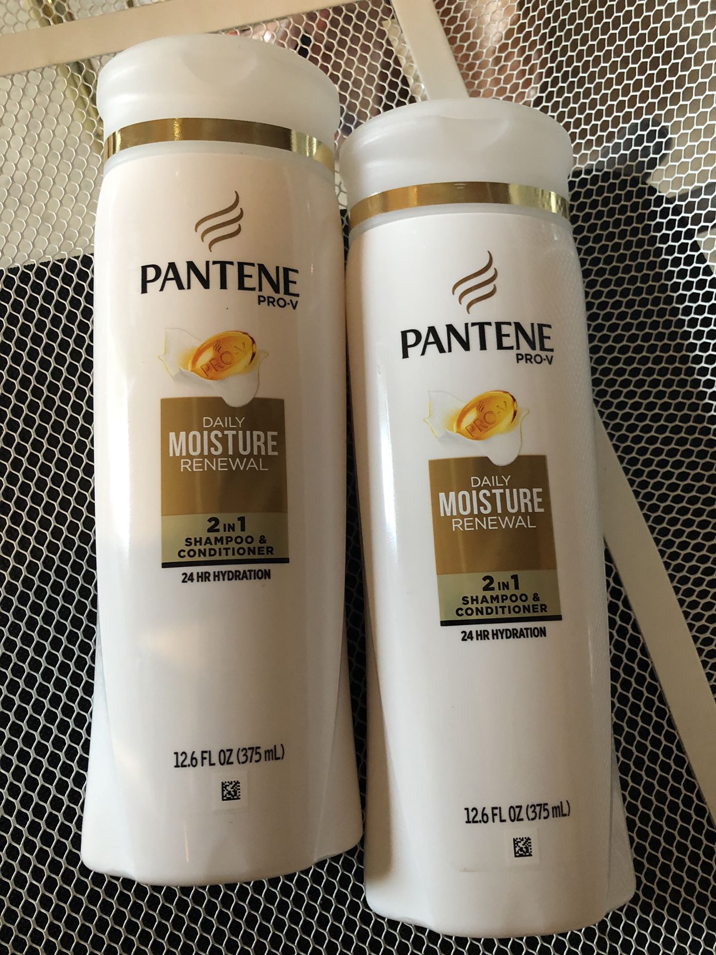 2 Pantene 2in1 shampoos