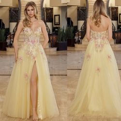 New With Tags Fit & Flare Tulle Long Formal Dress & Prom Dress $290