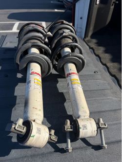Rancho 2” lift struts