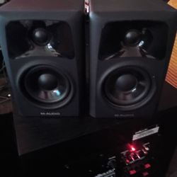 MAudio monitors