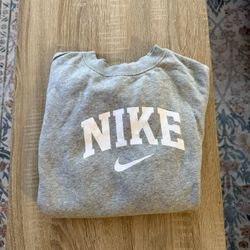 Women’s Nike Sweatshirt