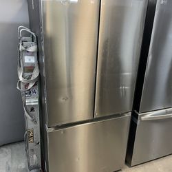 Samsung 33” Wide French Door Counter Depth Refrigerator With Ice Maker