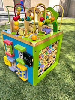 Busy Zoo Activity Cube