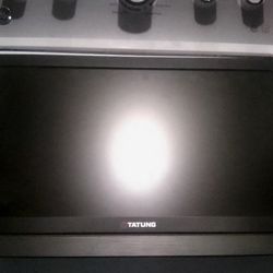 22 Inch LCD Monitor 