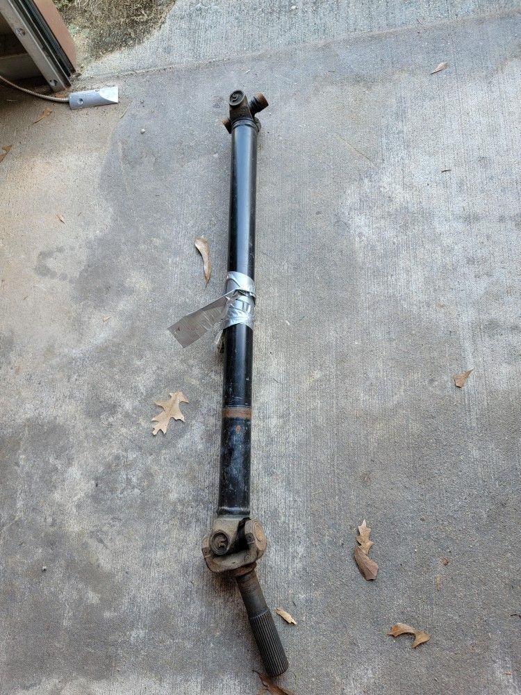 99-06 GM 4X4 Truck Front Driveshaft 