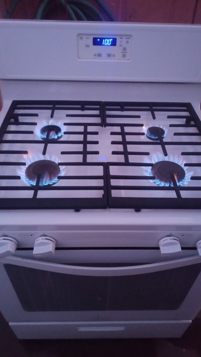 Stove/ Estufa De Gas Whirlpool ( Free Delivery 🚚