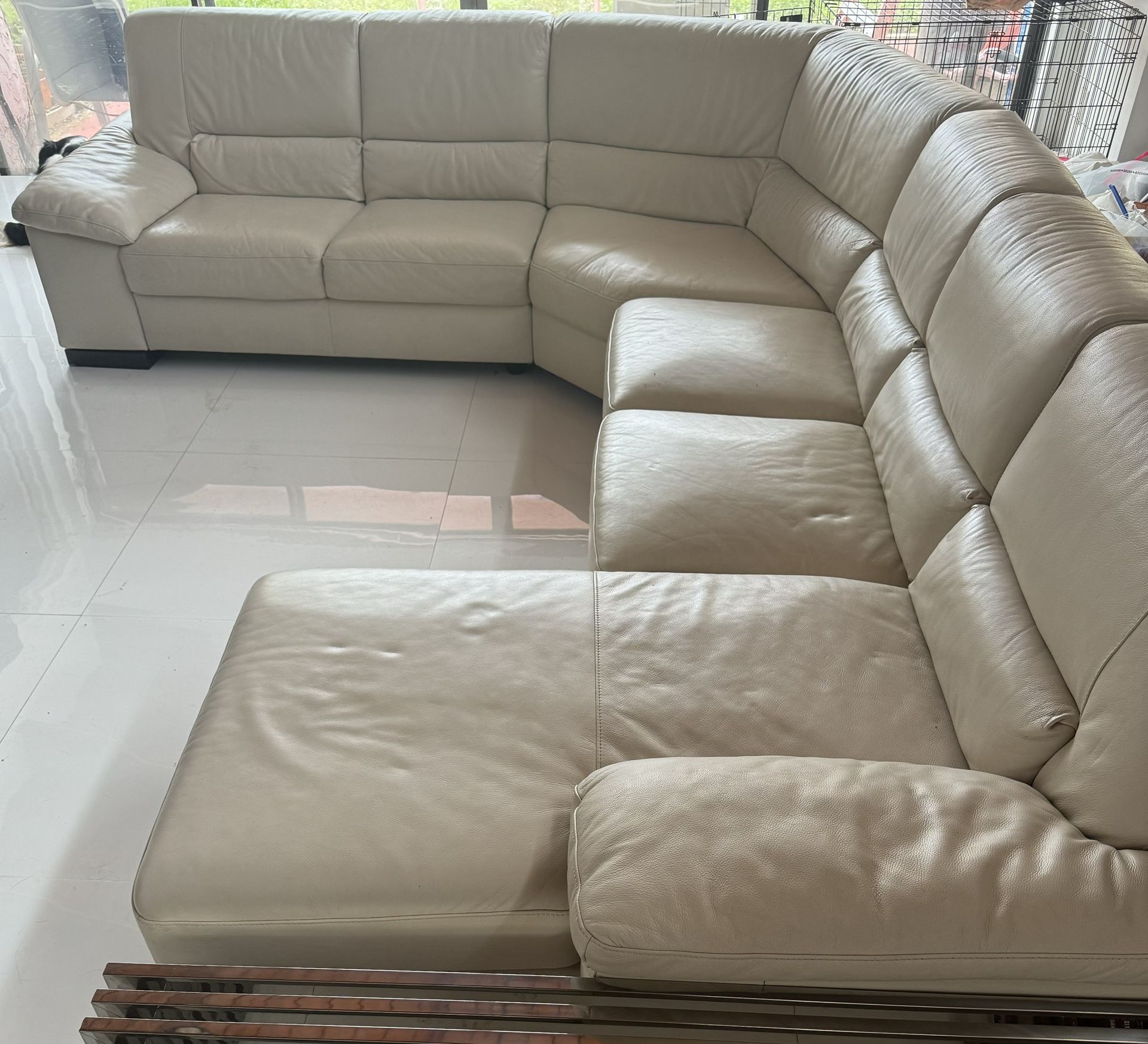 Natuzzi—Italian Leather sectional Sofa 4pc -AMAZING CONDITION!!!