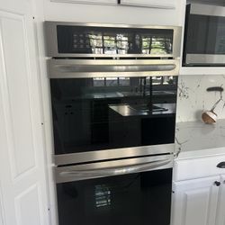 Frigidaire Gallery 30 in. electric double wall oven