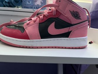 Jordan 1 Pink Youth 5.5