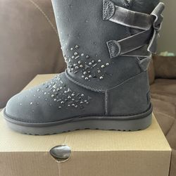 UGG Classic Galaxy Bling Short Gray Size 7.