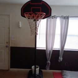 Basketball 