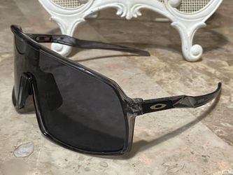 Sutro style sunglasses