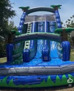 Waterslide in good condition