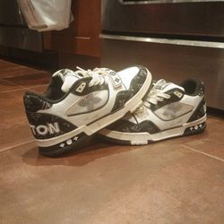 Preloved mens Louis Vuitton Black white sneakers Size 10.5-11 US 