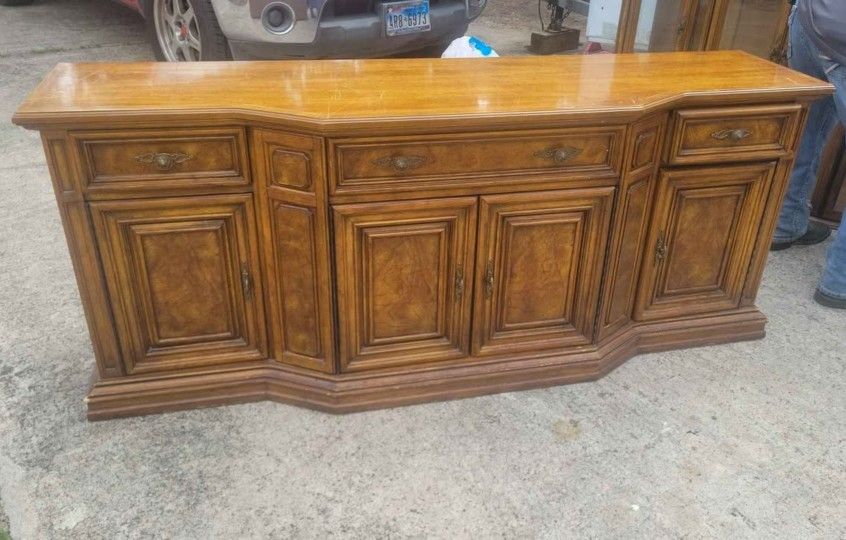 Vitrina De madera Buena