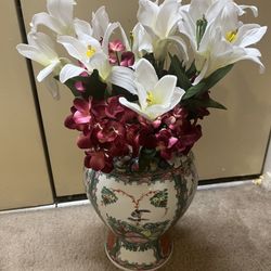View All Photos Beautiful Flowers Vase With 2 Different Patterns 18” H Pickup In Gaithersburg Md20877 Only One Left 