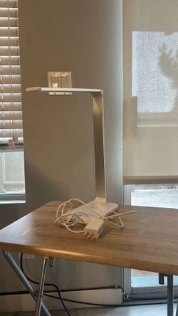 White LED desk lamp