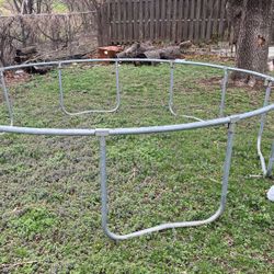 10’ Trampoline 