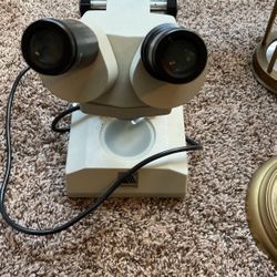 LW Scientific Achiever Microscope w/2 Lights - Working/Tested! 110v 60hz