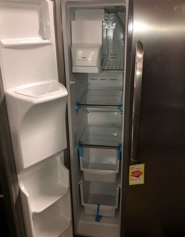 Brand New Frigidaire Gallery Side by Side Refrigerator (Model:LGHX2636TF) L