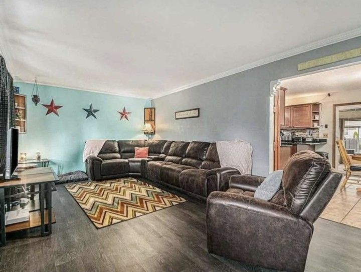Leather Reclining Sectional And Reclining Chair