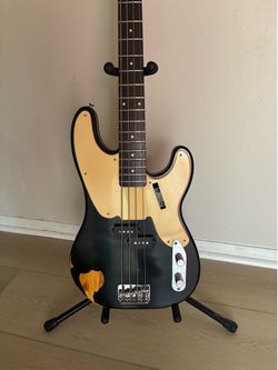 2007 Squier Mike Dirnt (Green Day) Precision Bass Road Worn Black.