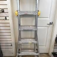 NEW Gorilla Ladder 22” —300 Capacity 
