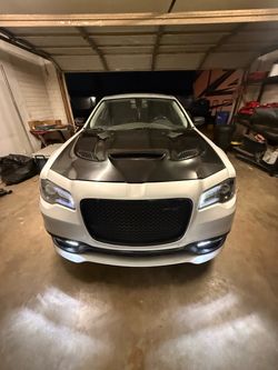 2019 Chrysler 300 srt style