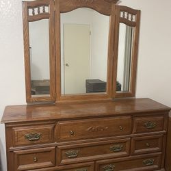 Broyhill Dresser