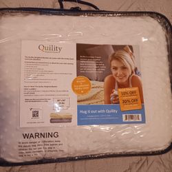 BRAND NEW - QUILITY 15 LB WEIGHTED BLANKET WITH DUVET