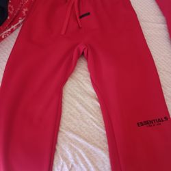 Essentials Red Set 