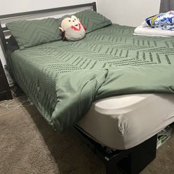 Queen Size Metal Bed Frame