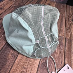 Lululemon Drawcord Hiking Cap NWT S/M (Wild Mint/Dewy) for  display picture 2