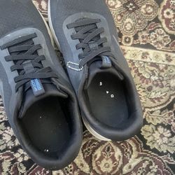 Barely Used Men Size Sketchers Shoes Gowslk Size 7.5