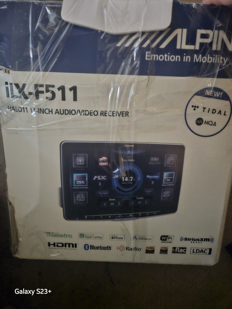 Car audio, Head Unit, Subwoofers, Amp $2300