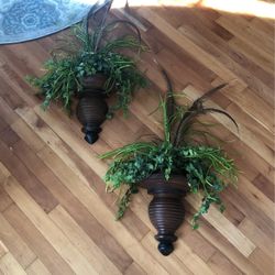  Brown Wall plaques  it with wooden Base