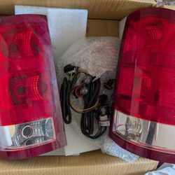 2012 GMC SIERRA TAIL LIGHT ASSEMBLY 