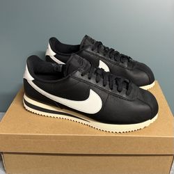 $60 Women’s Nike Cortez Brand New Size 9 (Men’s 7.5)