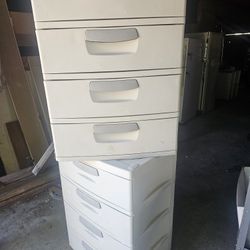 4 drawer storage, plastic rubbermade.