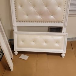 Twin Bed Frame W/ Headboard, Footboard & Mattress 