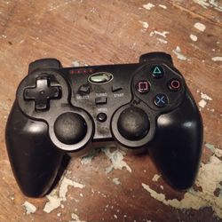 Komodo PlayStation 2 controller